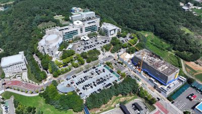 화성특례시청 및 화성특례시의회 건립공사현장, 남양읍 일원 항공촬영 DJI_20250807102029_0082_D_크기변경.JPG