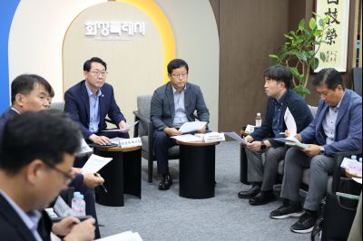 정명근 시장 수자원공사 관계자 면담 3J2A1566_크기변경.JPG