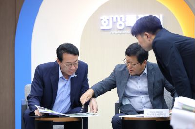 정명근 시장 수자원공사 관계자 면담 3J2A1594_크기변경.JPG
