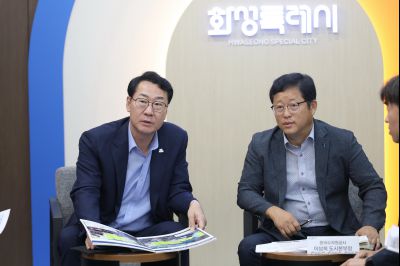 정명근 시장 수자원공사 관계자 면담 3J2A1605_크기변경.JPG