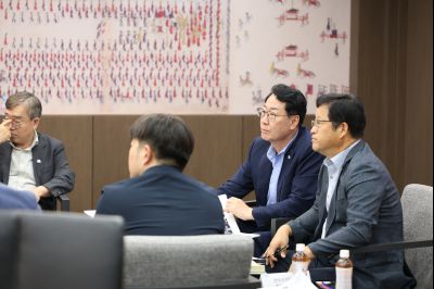 정명근 시장 수자원공사 관계자 면담 3J2A1635_크기변경.JPG