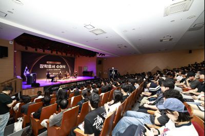 화성시인재육성재단 2025 장학증서 수여식 _42A1326_resize.JPG