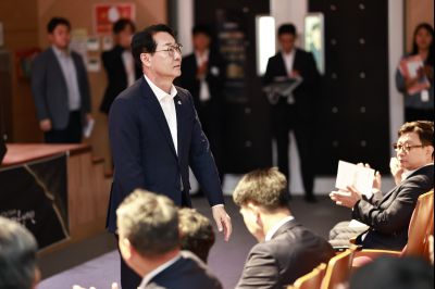 화성시인재육성재단 2025 장학증서 수여식 _42A1347_resize.JPG