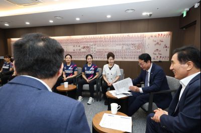 화성도시공사 탁구선수단 방문 photo_resize02.jpg