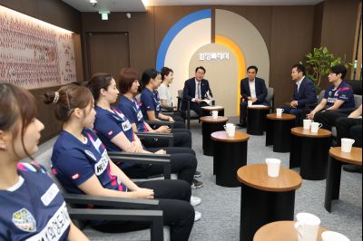 화성도시공사 탁구선수단 방문 photo_resize05.jpg