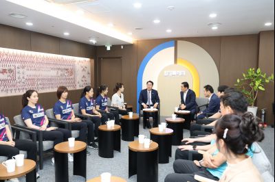 화성도시공사 탁구선수단 방문 photo_resize11.jpg