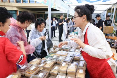 화성로컬푸드 직거래장터 개최(국회) photo_resize14.jpg