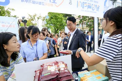 화성로컬푸드 직거래장터 개최(국회) photo_resize21.jpg