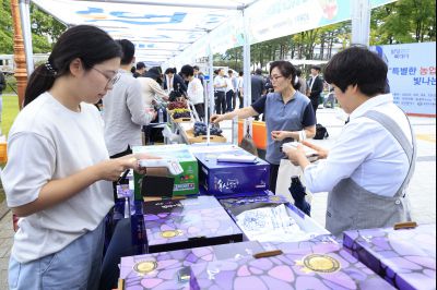 화성로컬푸드 직거래장터 개최(국회) photo_resize24.jpg