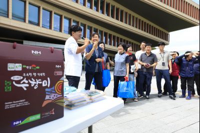 화성로컬푸드 직거래장터 개최(국회) photo_resize26.jpg