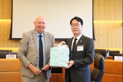 캐나다 버나비시 MOU체결 3J2A2662.JPG