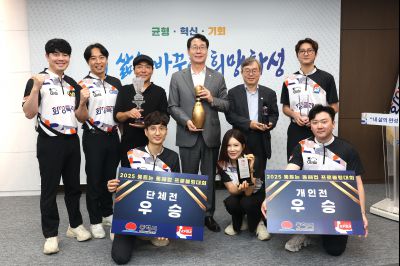 정명근 시장 프로볼링팀 우승격려 photo_resize17.jpg