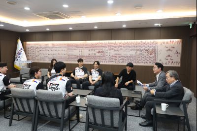 정명근 시장 프로볼링팀 우승격려 photo_resize45.jpg