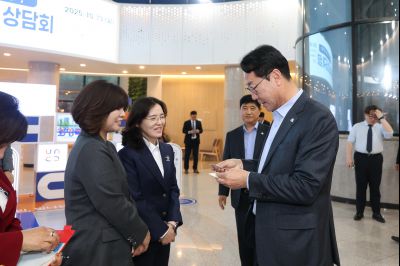2025 경기우수여성기업 공동구매 상담회 3J2A1881_resize.JPG