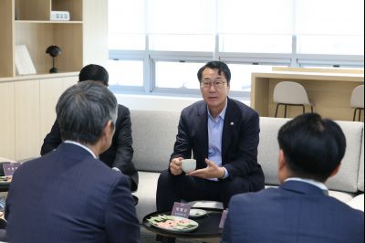 ASMK 제2제조연구혁신센터 방문 C1KS2914_resize.JPG