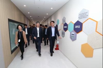 ASMK 제2제조연구혁신센터 방문 C1KS2973_resize.JPG