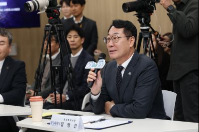 국제테마파크 추진현황 보고 및 상생 협약식 C1KS6327.JPG