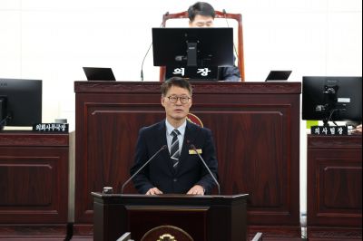 제246회 임시회 제2차 본회의 C1KS9170.JPG