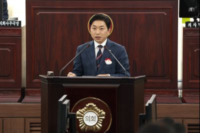 제246회 임시회 제2차 본회의 C1KS9178.JPG