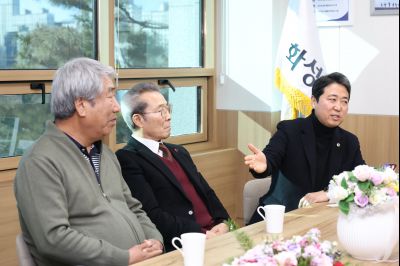 가나 대사 방문 C1KS1591.JPG