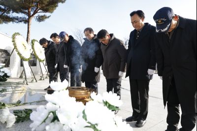현충탑 신년참배 현충탑 신년참배.jpg