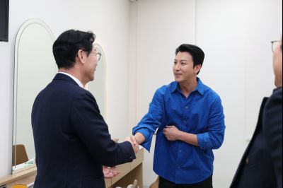 화성예술의전당 개관기념 송년음악회 C1KS2692.JPG