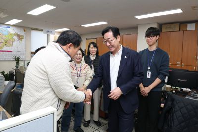 2025년 직원과의 송년인사 C1KS1803.JPG