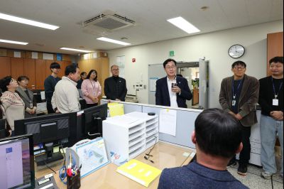 2025년 직원과의 송년인사 C1KS1812.JPG