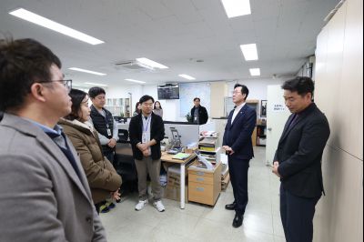 2025년 직원과의 송년인사 C1KS1902.JPG