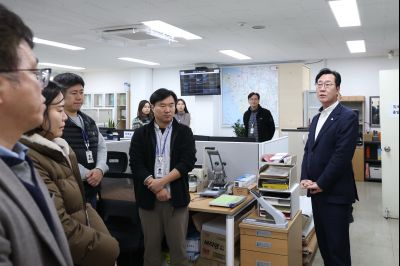 2025년 직원과의 송년인사 C1KS1905.JPG