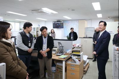 2025년 직원과의 송년인사 C1KS1920.JPG