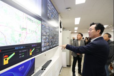 2025년 직원과의 송년인사 C1KS1988.JPG