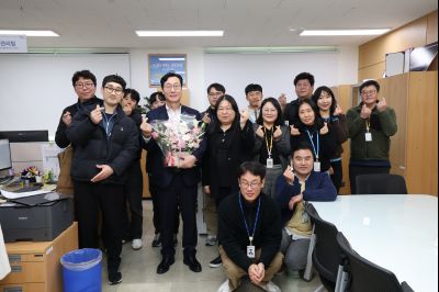 2025년 직원과의 송년인사 C1KS2096.JPG