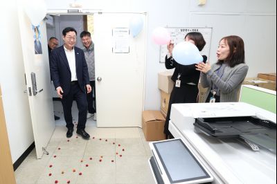 2025년 직원과의 송년인사 C1KS2182.JPG