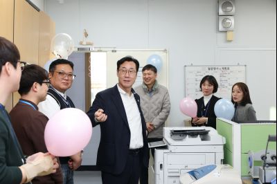 2025년 직원과의 송년인사 C1KS2222.JPG