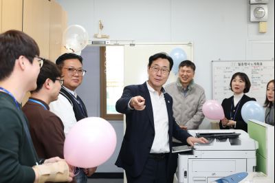 2025년 직원과의 송년인사 C1KS2224.JPG