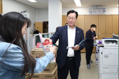 2025년 직원과의 송년인사 C1KS2277.JPG