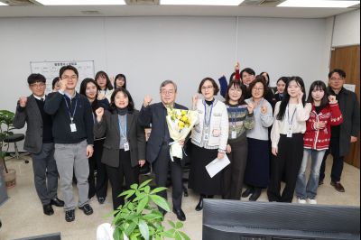 2025년 직원과의 송년인사 0D0A3727.jpg