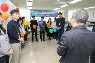 2025년 직원과의 송년인사 0D0A3900.jpg