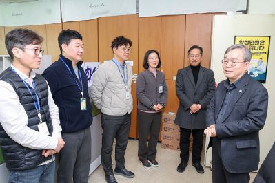 2025년 직원과의 송년인사 0D0A4119.jpg