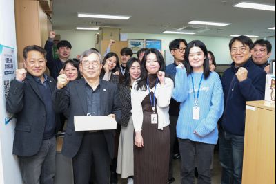 2025년 직원과의 송년인사 0D0A4500.jpg