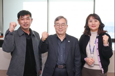 2025년 직원과의 송년인사 0D0A4790.jpg