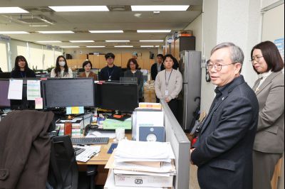 2025년 직원과의 송년인사 0D0A4805.jpg