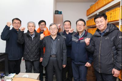 2025년 직원과의 송년인사 0D0A4904.jpg