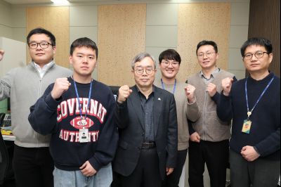 2025년 직원과의 송년인사 0D0A5068.jpg