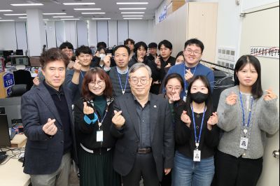 2025년 직원과의 송년인사 0D0A5498.jpg