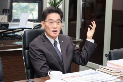 윤성진 제1부시장 환영식 0D0A9777.jpg