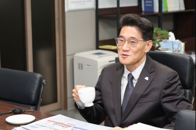 윤성진 제1부시장 환영식 0D0A9809.jpg