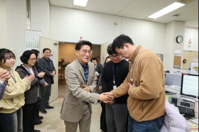 윤성진 제1부시장 직원인사 0D0A0191_resize.jpg