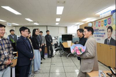 윤성진 제1부시장 직원인사 0D0A0455_resize.jpg